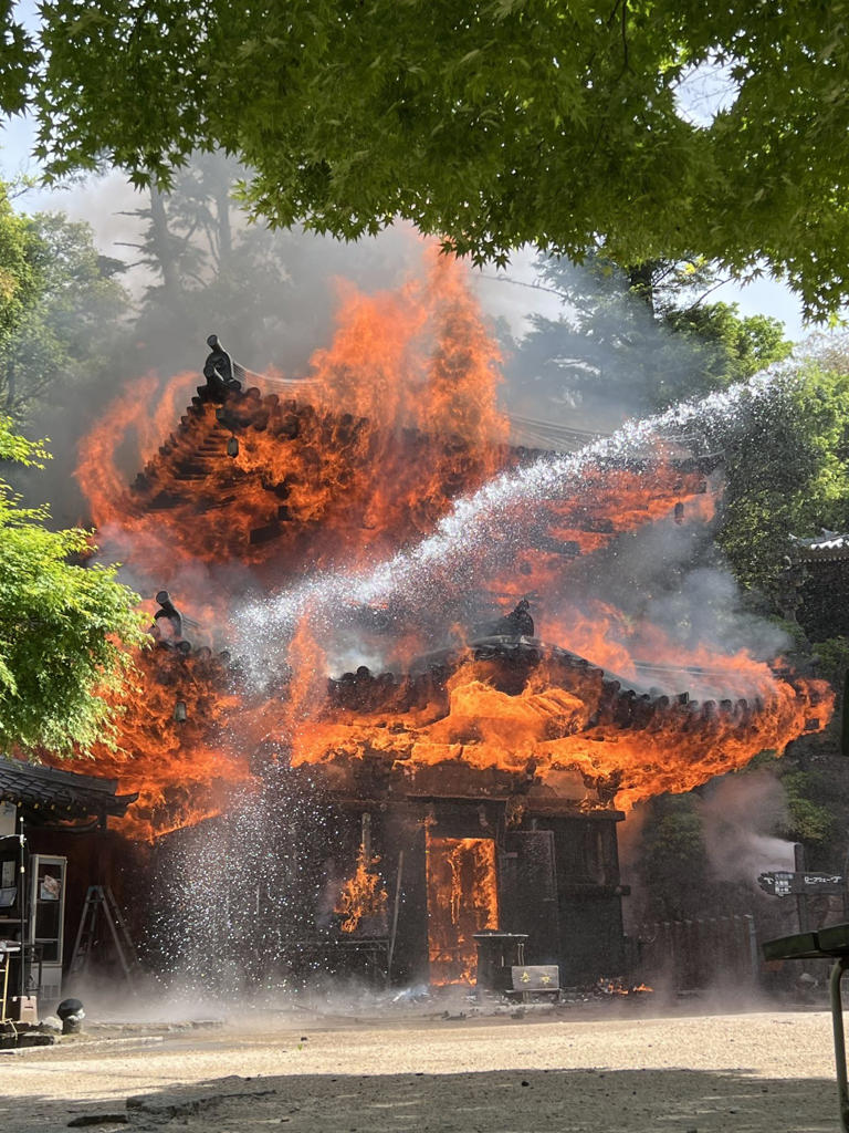 日本大聖院被大火夷為平地,但內部燃燒超過 1200 年的「不滅之火」卻奇蹟生還?